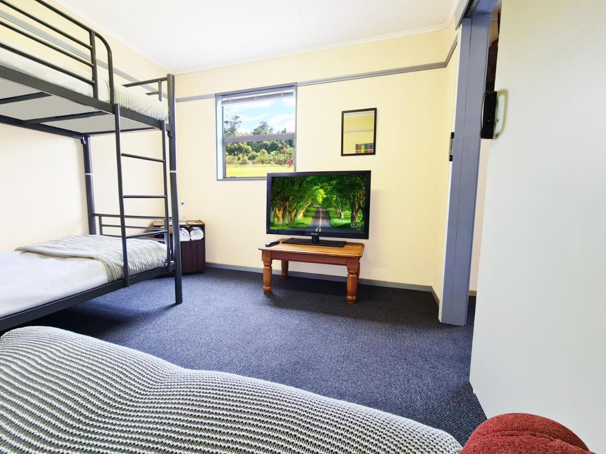 Rarakau Lodge Tuatapere Exteriér fotografie